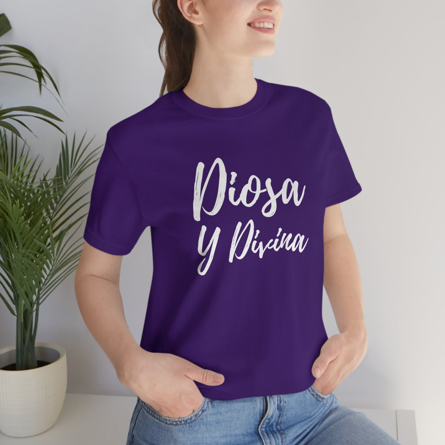 Diosa y Divina, estampado blanco, camiseta de manga corta Unisex Jersey