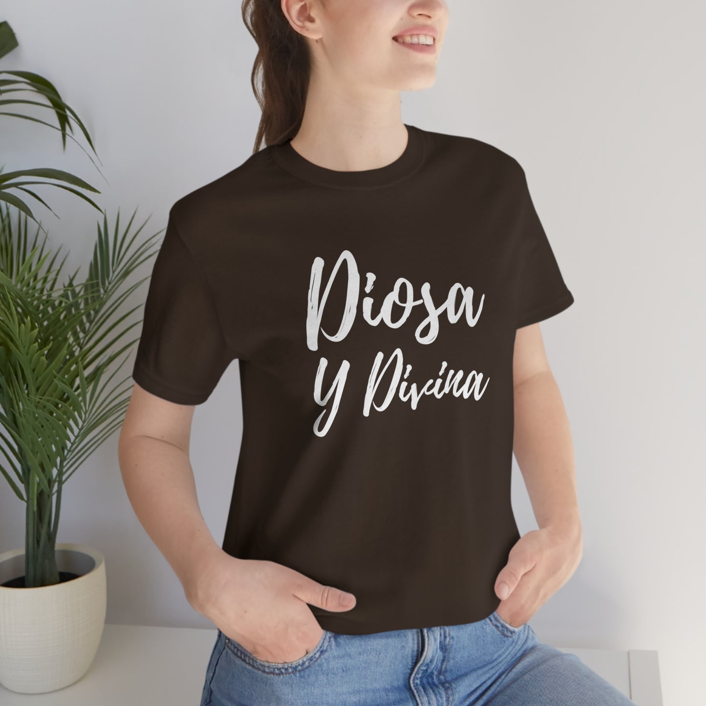 Diosa y Divina, white print, Unisex Jersey Short Sleeve Tee